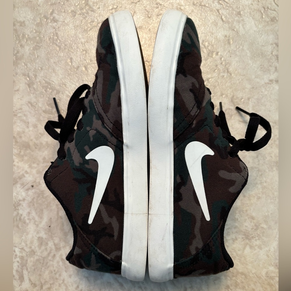 Nike sb sneakers
